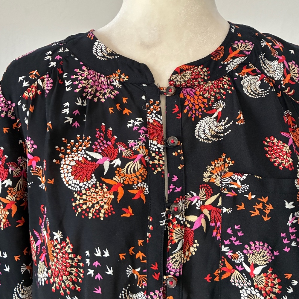 Anthropologie 28 of 52 Conversations Whimsical Bird and Floral Top - Size 6 - Picture 3 of 16